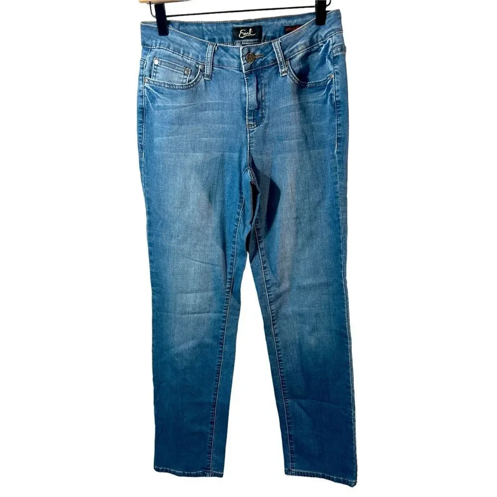 Earl Jeans Straight Leg size 6.  med wash stretch festival closet staple